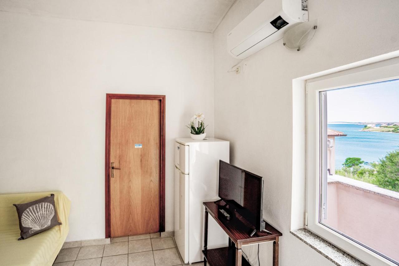 Appartement Urica à Metajna Extérieur photo
